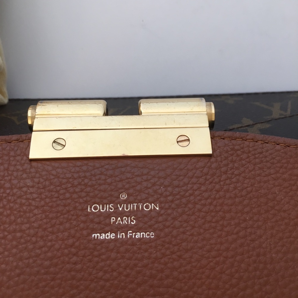 Authentic Louis Vuitton Olympe Camel - Picture 4 of 8